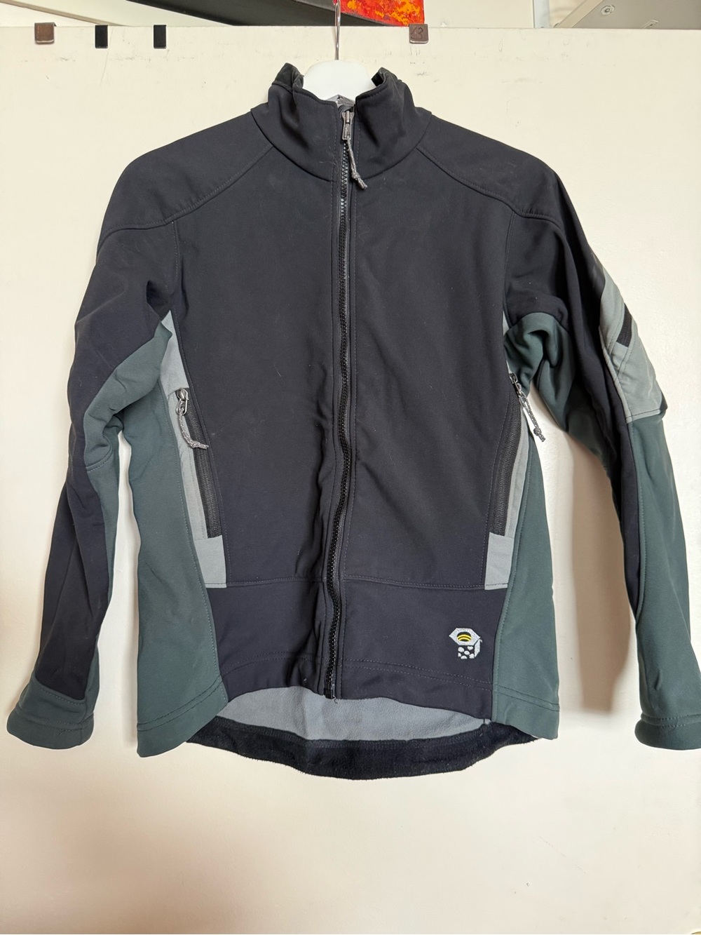 Vintage Mountain Hardwear Black and Gray Performance Softshell Jacket
